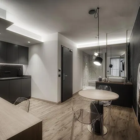 M Loft - Adults Only דירה