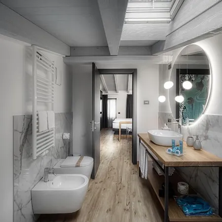 M Loft - Adults Only Apartamento Malcesine