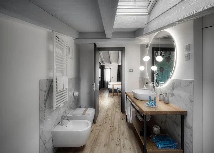 M Loft - Adults Only Appartamento Malcesine