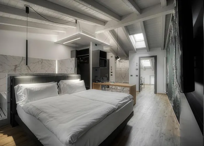 M Loft - Adults Only *